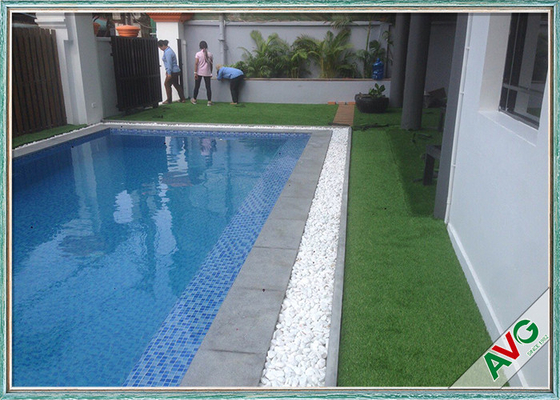 China PU Coating S Shaped Indoor Fake Grass Carpet For Swimming Pool Landscaping supplier