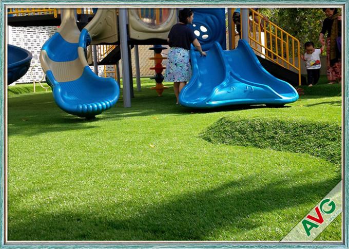 Multi - Function Outdoor Artificial Grass For Kindergarten / Garden Decoration 1