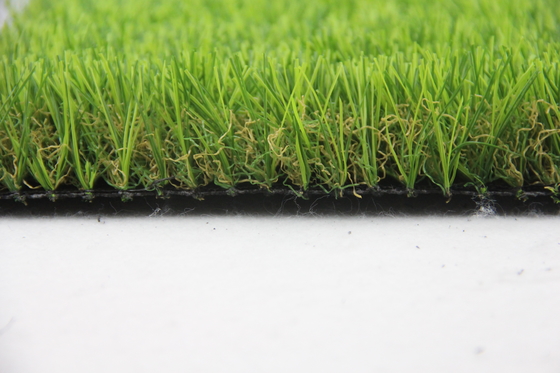 China Artificial Grass Carpet Artificial Grass 30mm For Garden Landscaping supplier