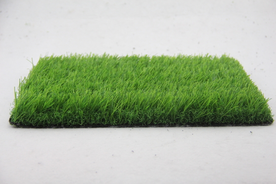 China 40mm Comfortable And Soft Garden Artificial Grass Synthetic 7600 Detex supplier