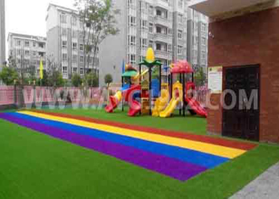 China Kids Playing Putting Coloured Sports Artificial Grass With Shock Pad Grassland supplier