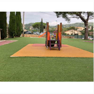 China Cesped Artificial Synthetic Grass Green Garden Turf Fake Grass Carpet supplier