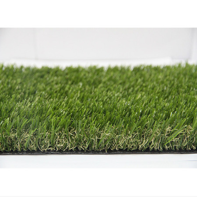 China No Glare PE Garden Artificial Grass Plump Thick And Soft Surface supplier