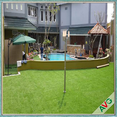 Natural Garden Carpet Grass Putting Green Outdoor Grass Garden Turf supplier