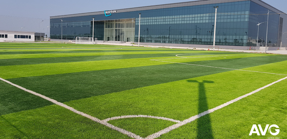 Good Stiffness 45mm Height Football Artificial Turf Multi Directional For Ball Rolling supplier